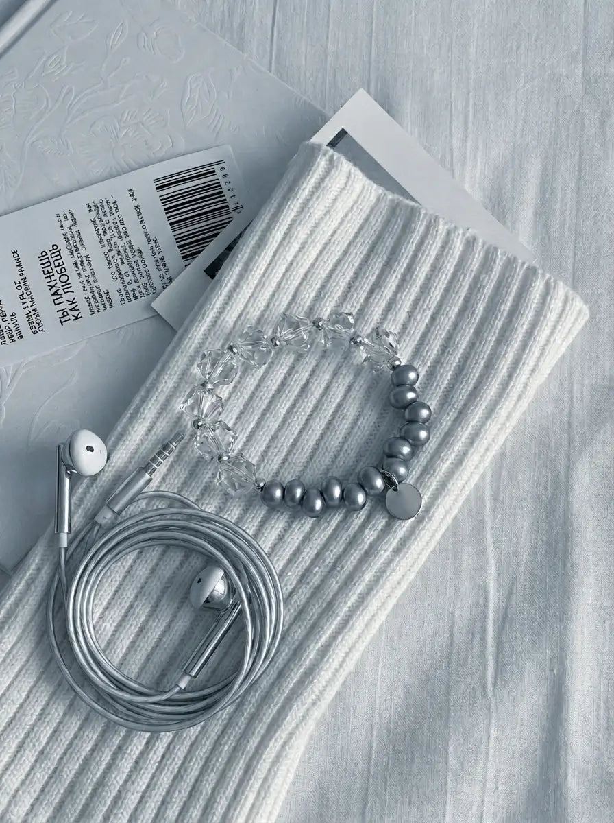 Facet Structure Bracelet | Clear Quartz & Grey Pearl