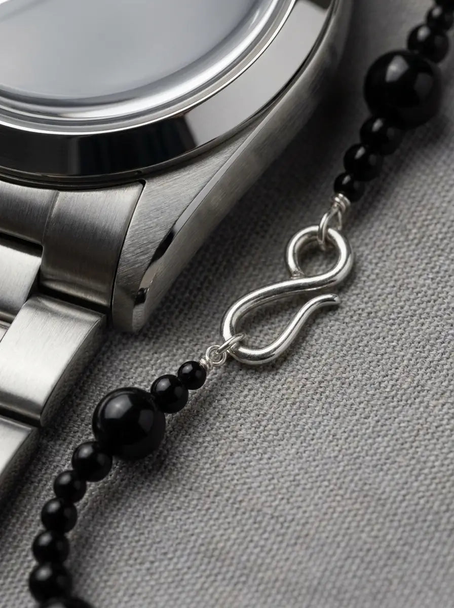 Gradient obsidian VOID bracelet clasp detail